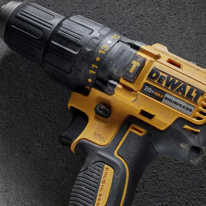 Furadeira e Parafusadeira de Impacto Dewalt DCD7781D2-BR a Bateria 20V Brushless 1/2" com Maleta Carregador e 2 Baterias
